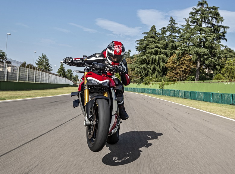 Streetfighter_V4-overview-780X580