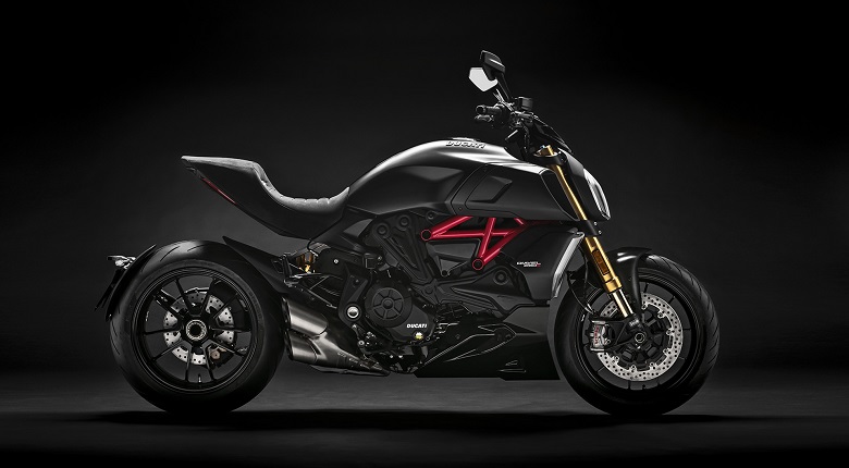 Diavel-1260-S-MY19-03-Gallery-1920x1080
