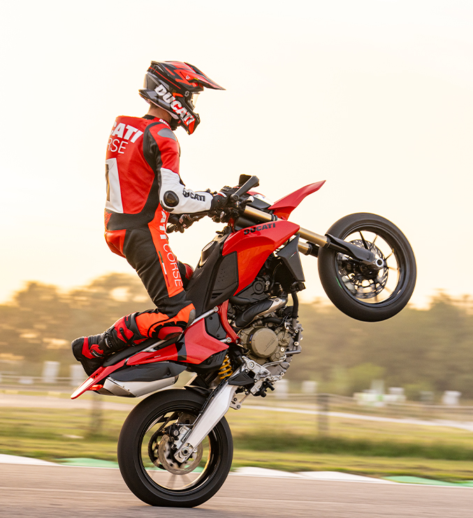 Ducati-Hypermotard-Mono-DWP24-Elettronica-carousel-imgtxt-677x740-04