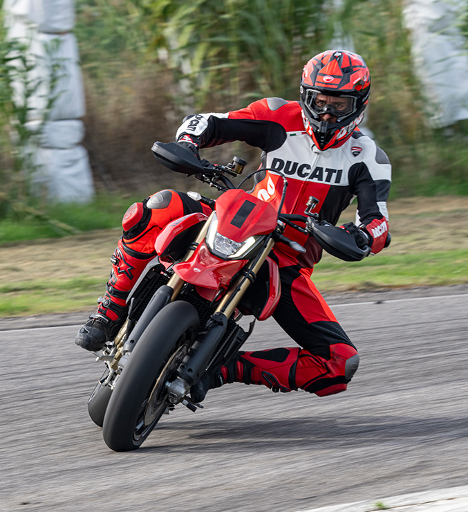 Ducati-Hypermotard-Mono-DWP24-Elettronica-carousel-imgtxt-677x740-02