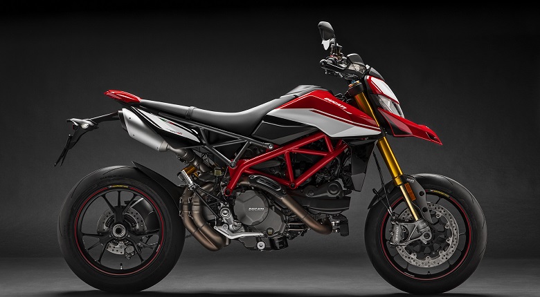 Hypermotard-950-MY19-Studio-03-Gallery-780x430