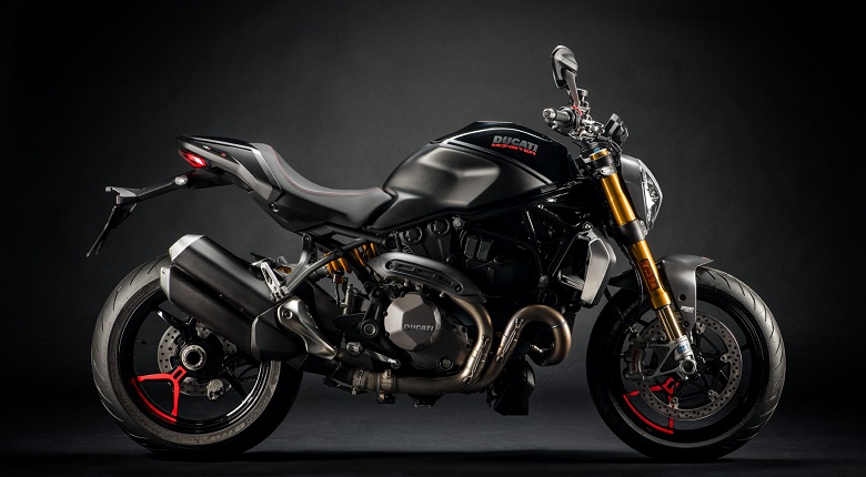 Monster-1200-S-BOB-MY20-Studio-18-Gallery-1920x1080